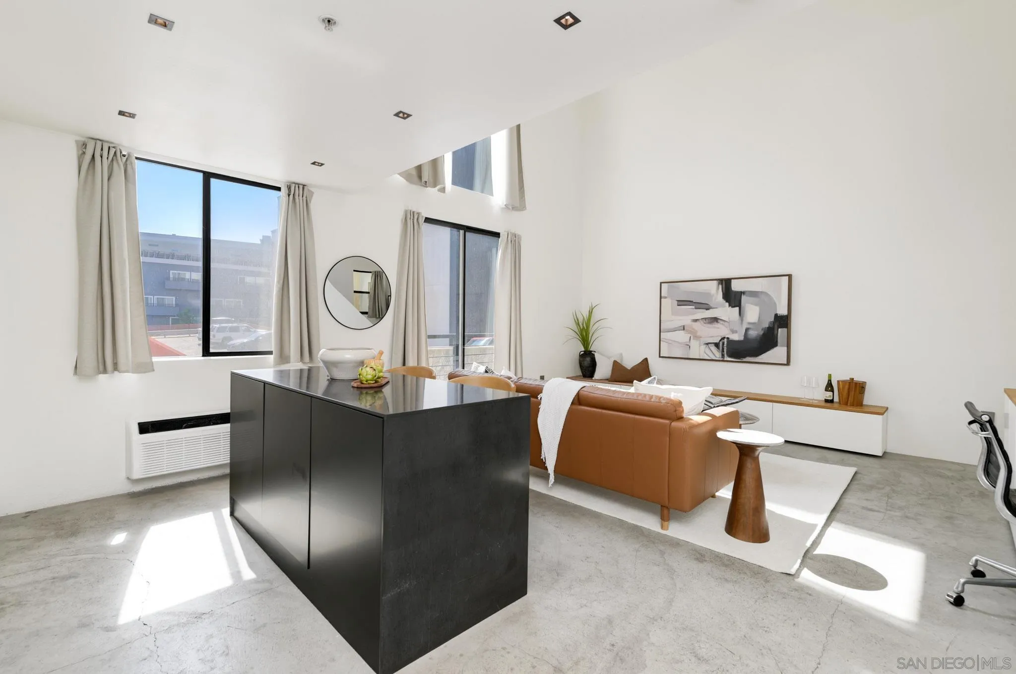 1944 State St Unit 17