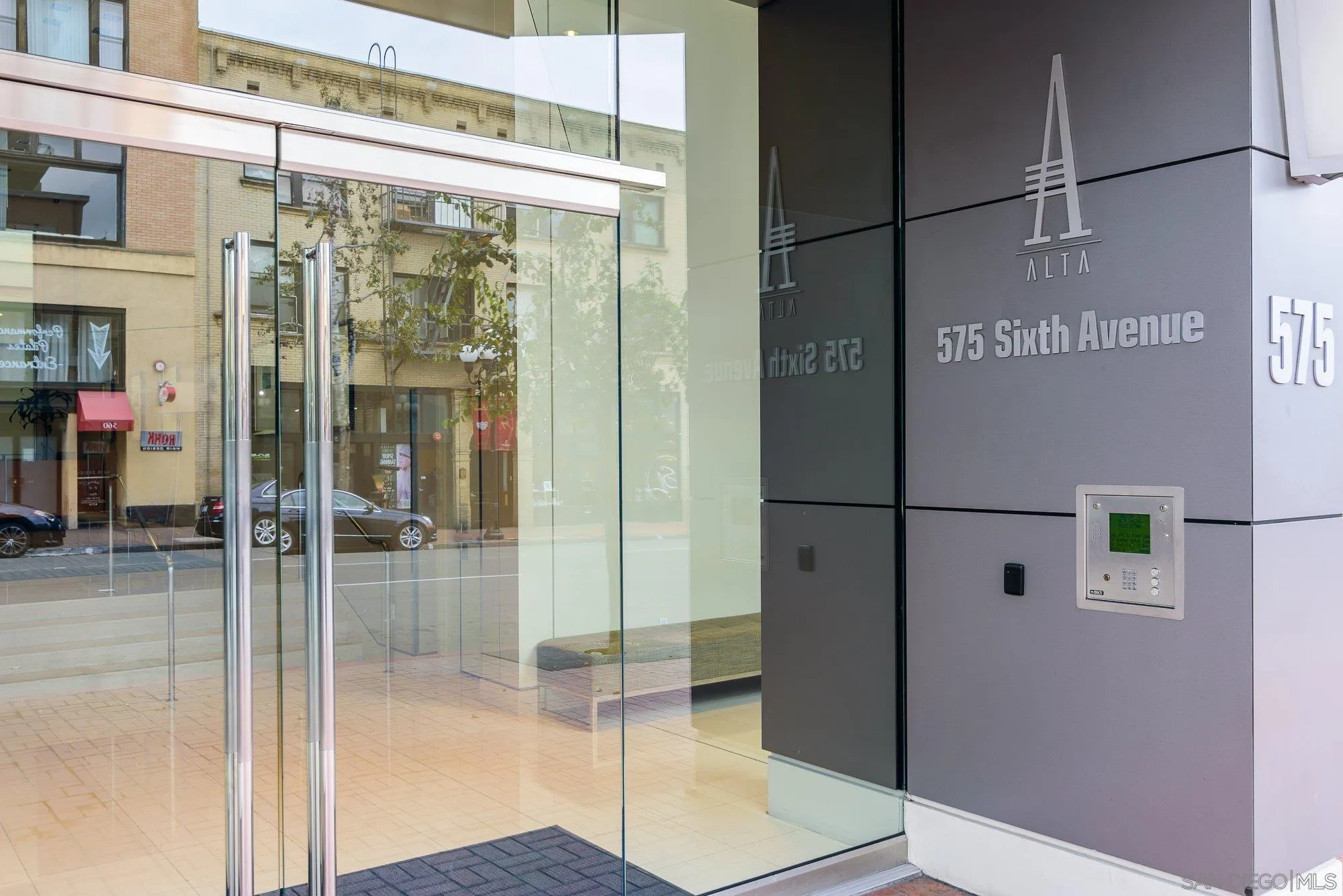 575 6th Ave Unit 1007