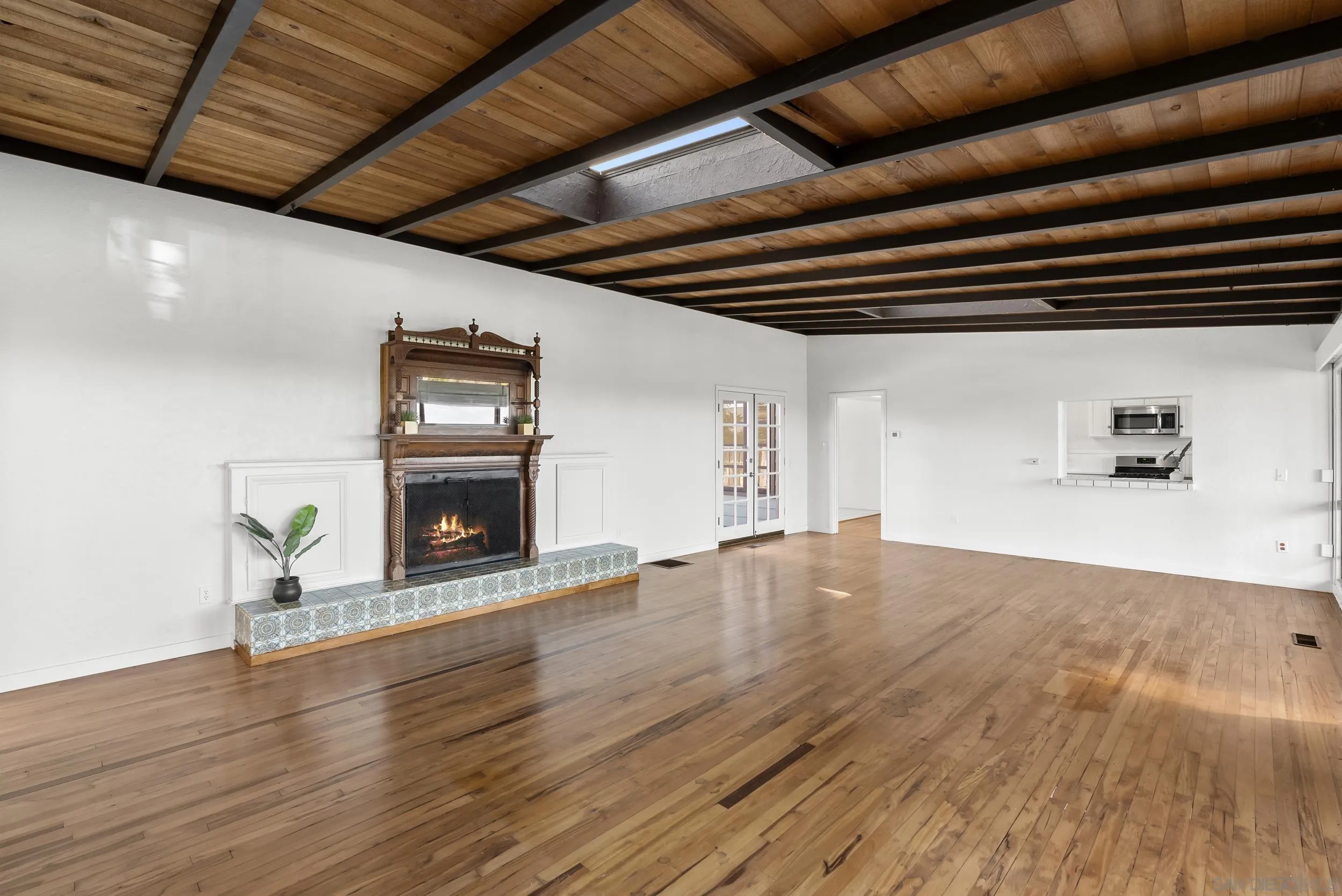 620 Plumosa Ave