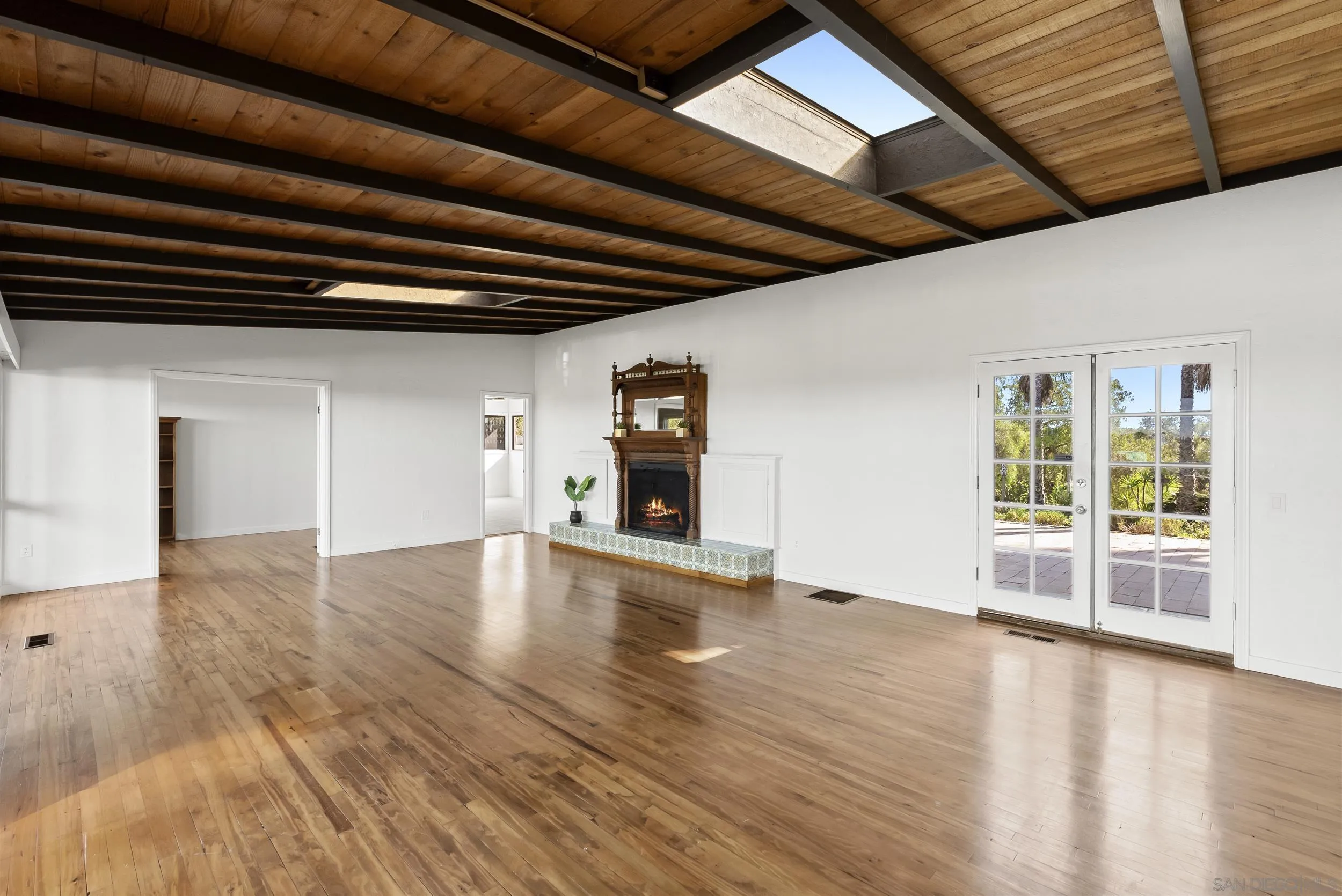 620 Plumosa Ave