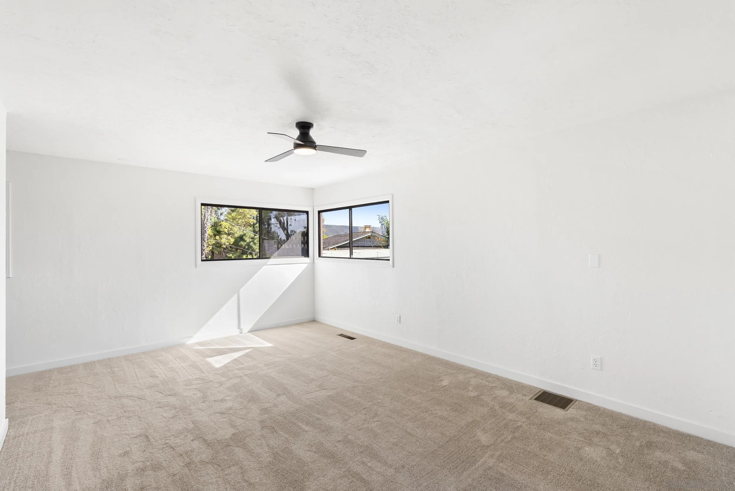 620 Plumosa Ave