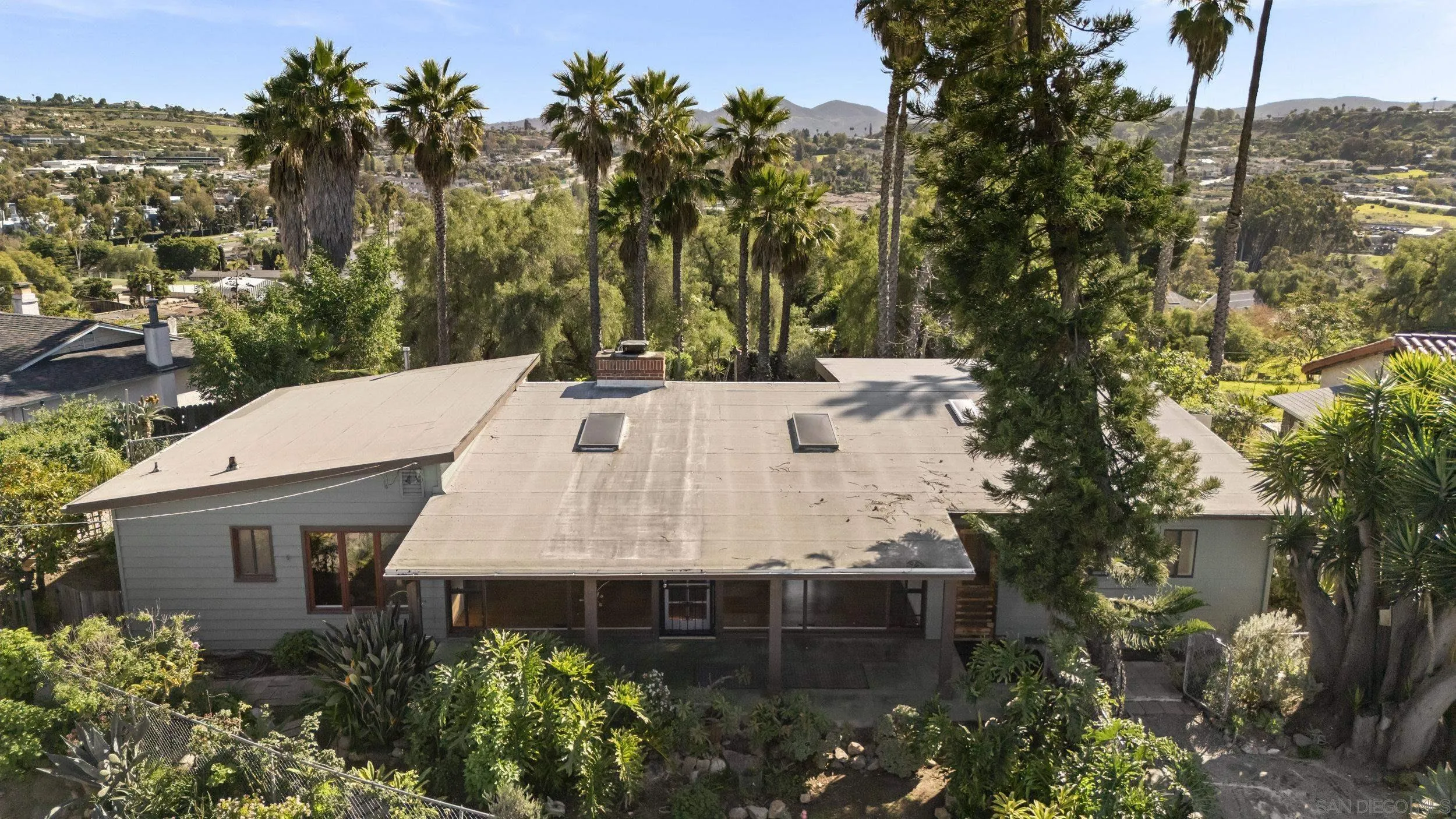 620 Plumosa Ave