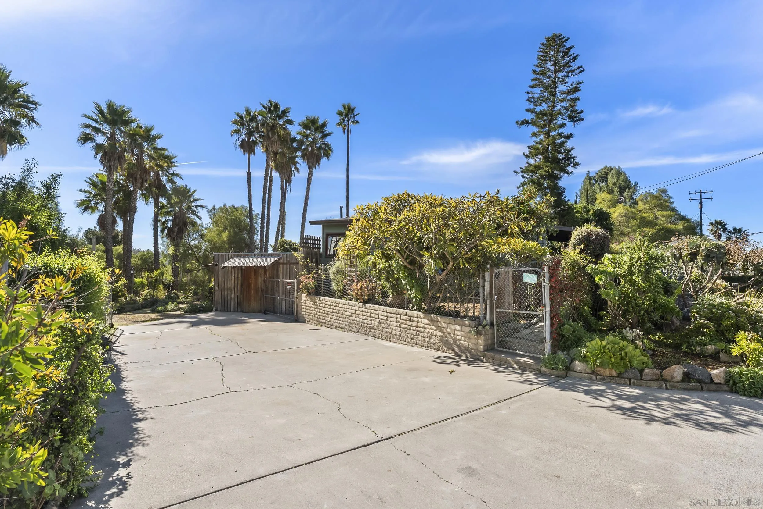 620 Plumosa Ave