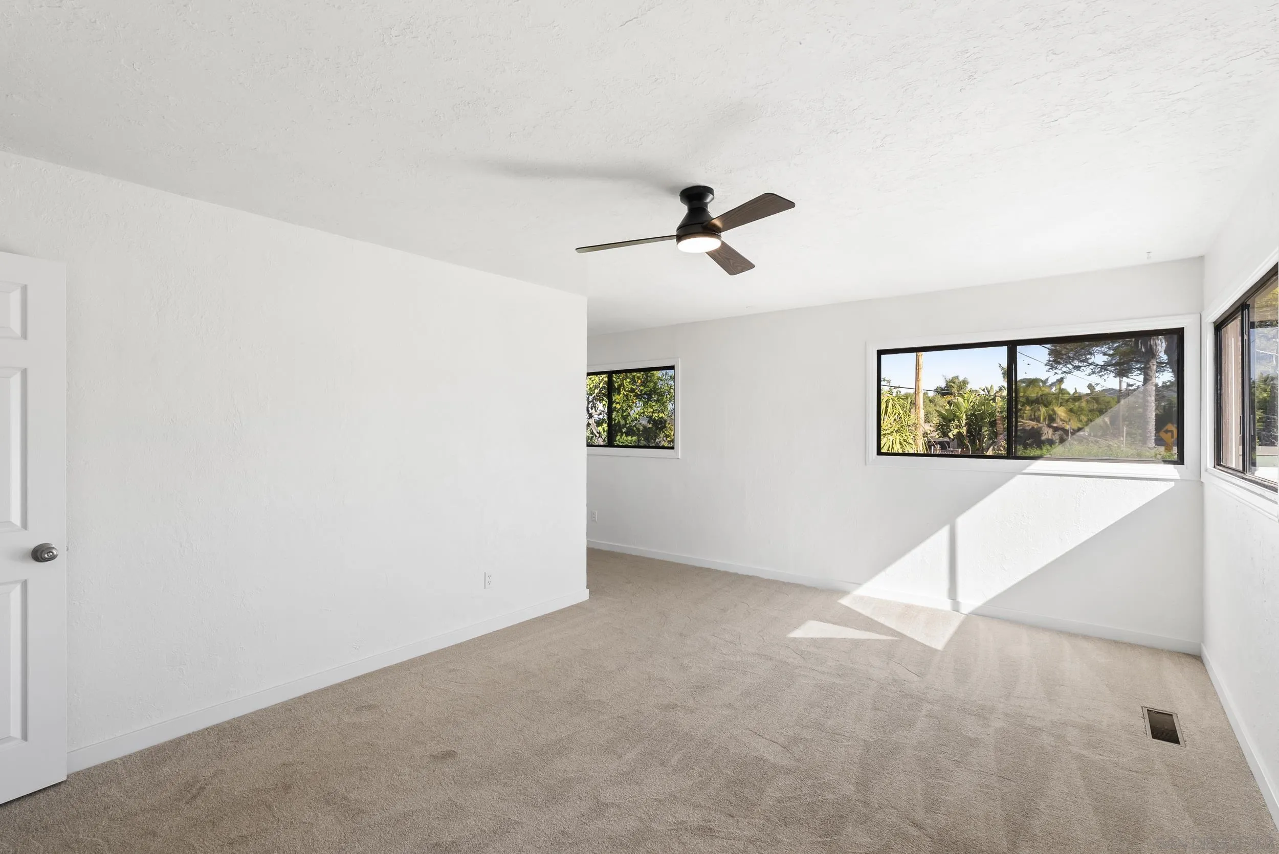 620 Plumosa Ave