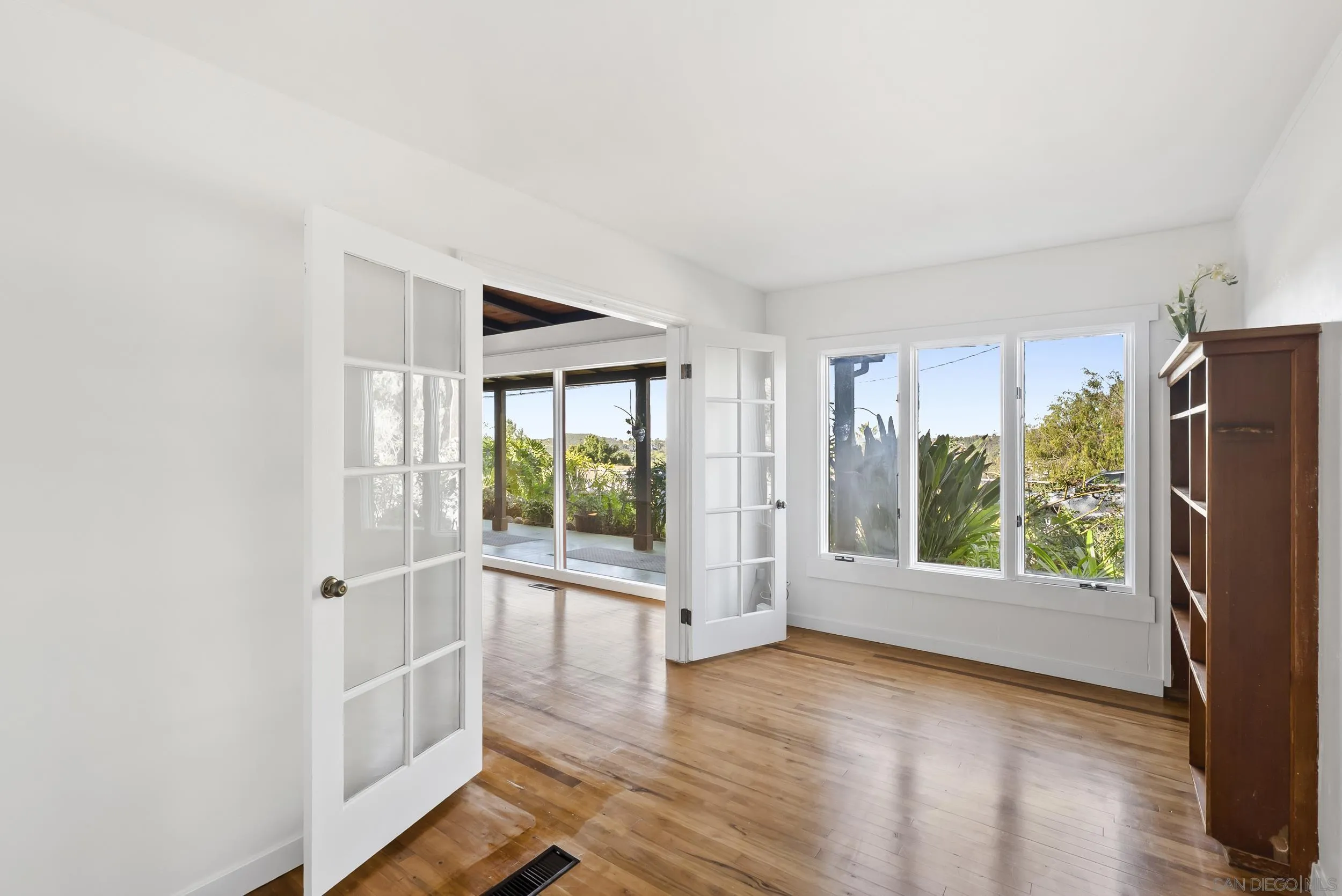620 Plumosa Ave