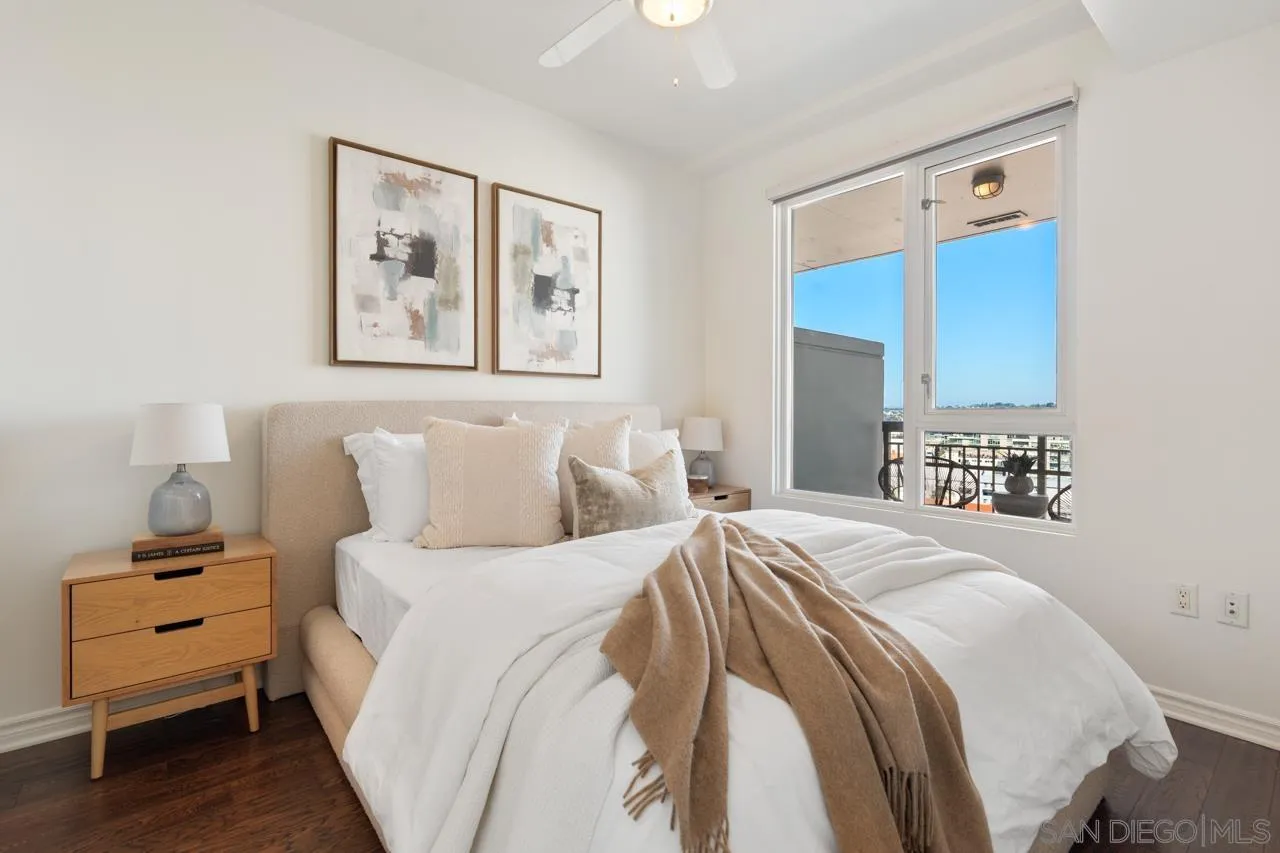 300 W Beech St Unit 1305