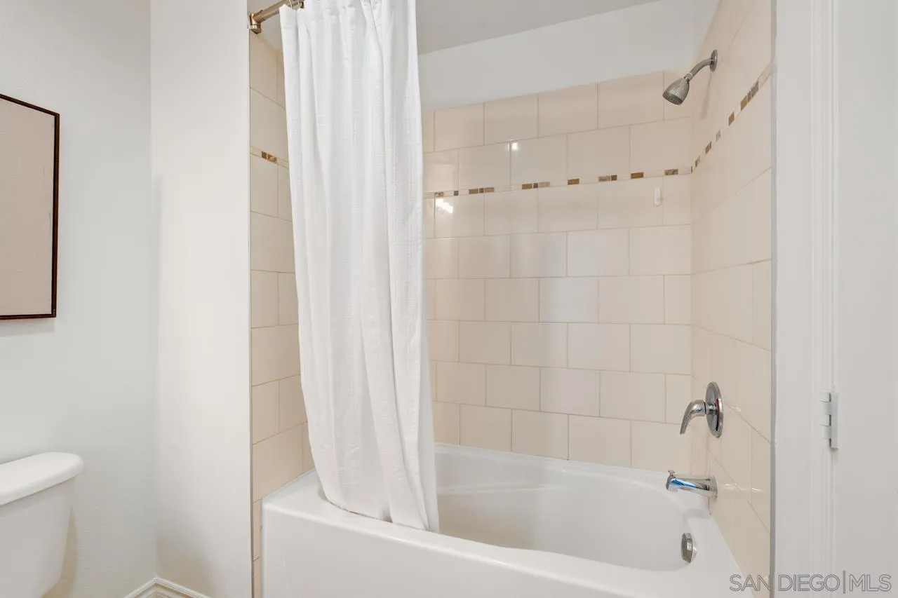 300 W Beech St Unit 1305