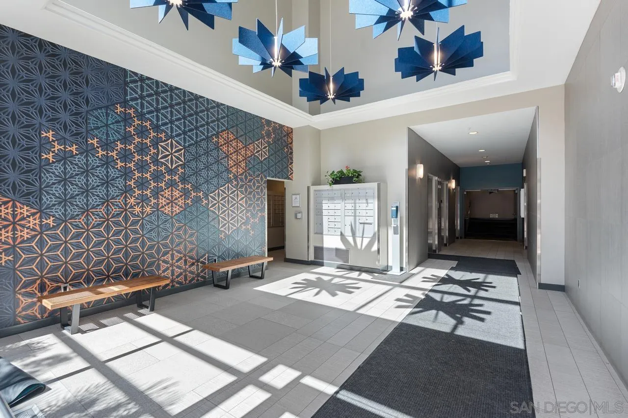 300 W Beech St Unit 1305