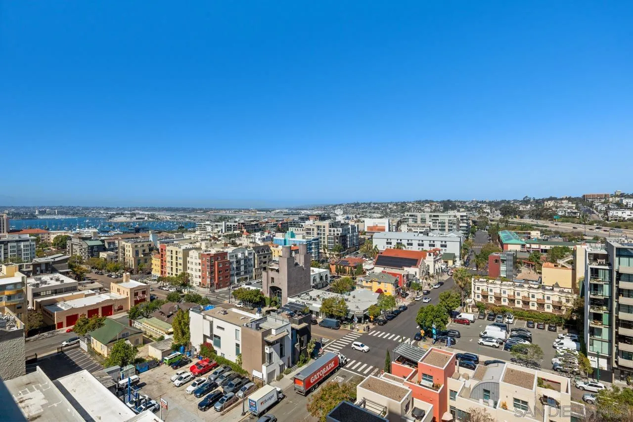 300 W Beech St Unit 1305