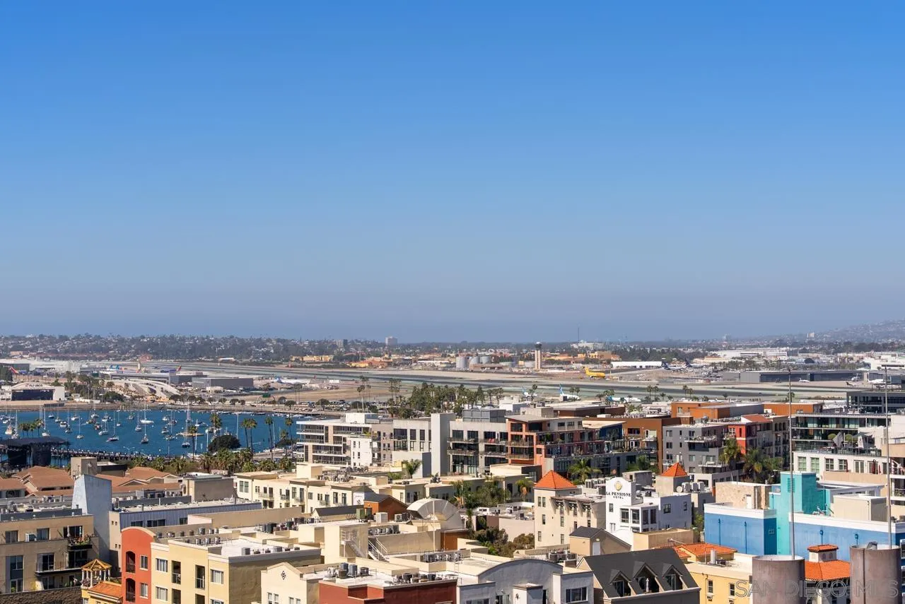 300 W Beech St Unit 1305