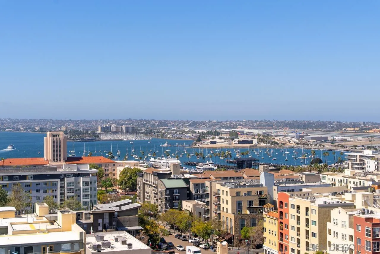 300 W Beech St Unit 1305