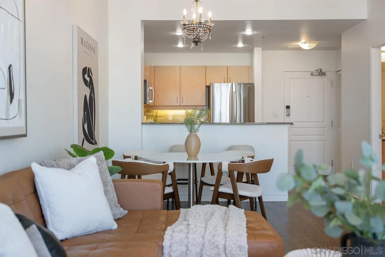 300 W Beech St Unit 1305