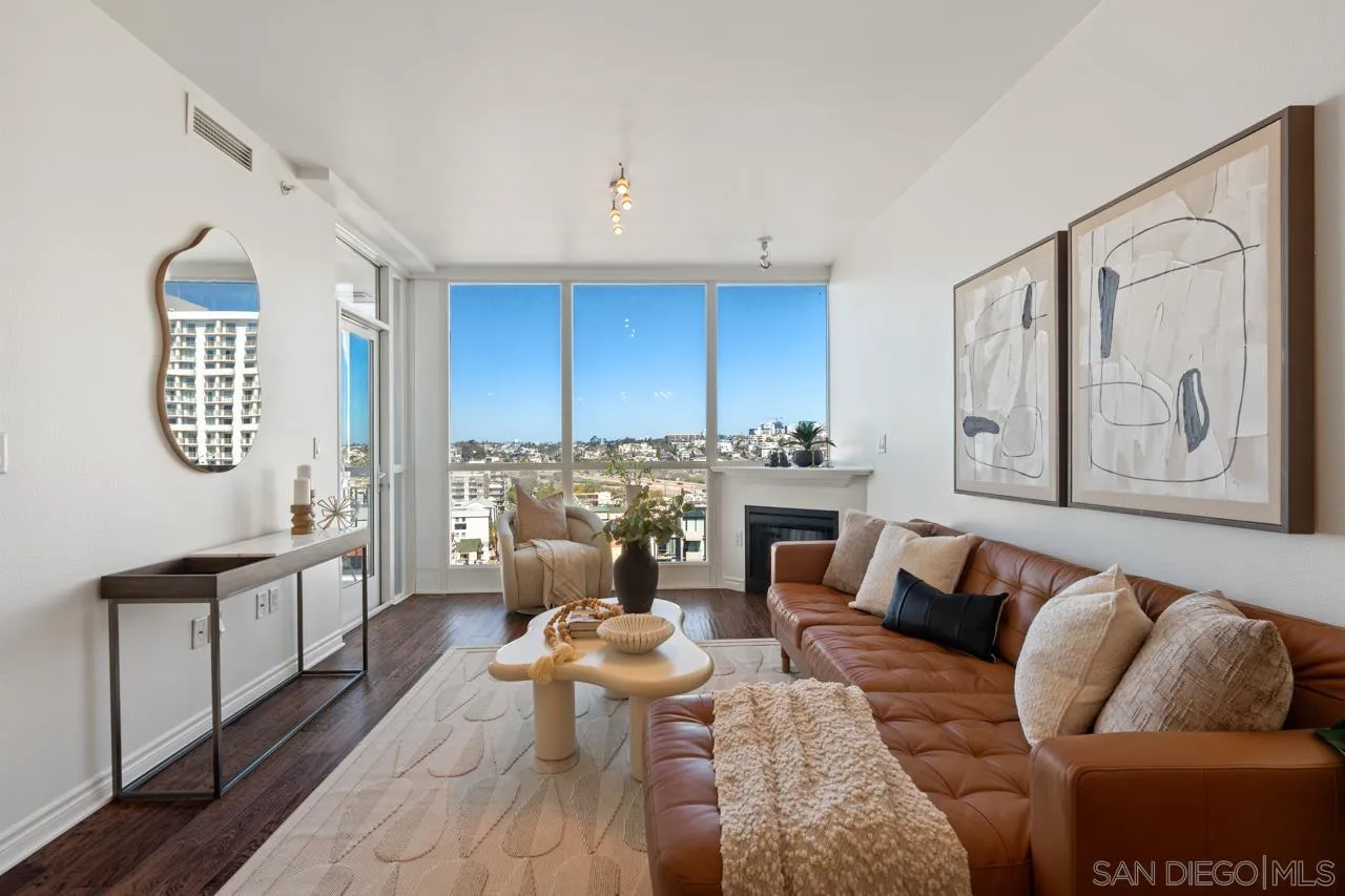 300 W Beech St Unit 1305