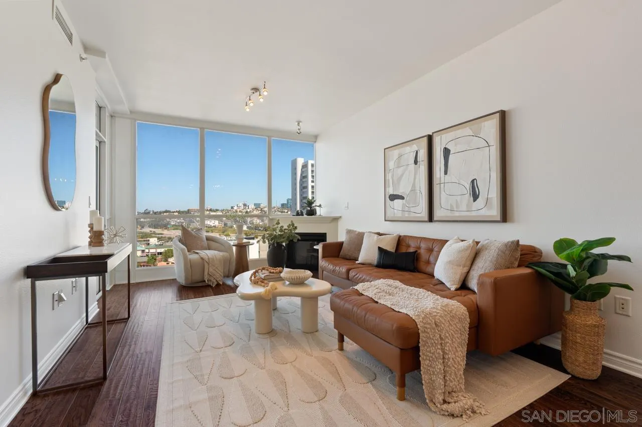 300 W Beech St Unit 1305