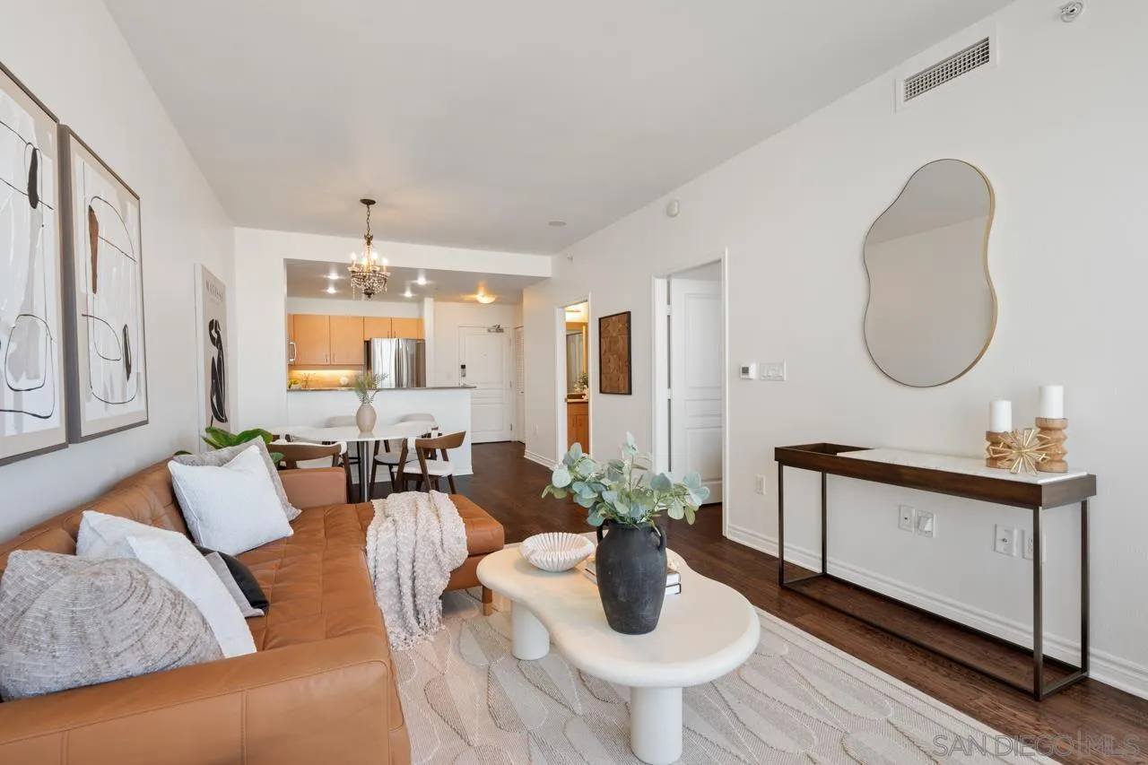 300 W Beech St Unit 1305