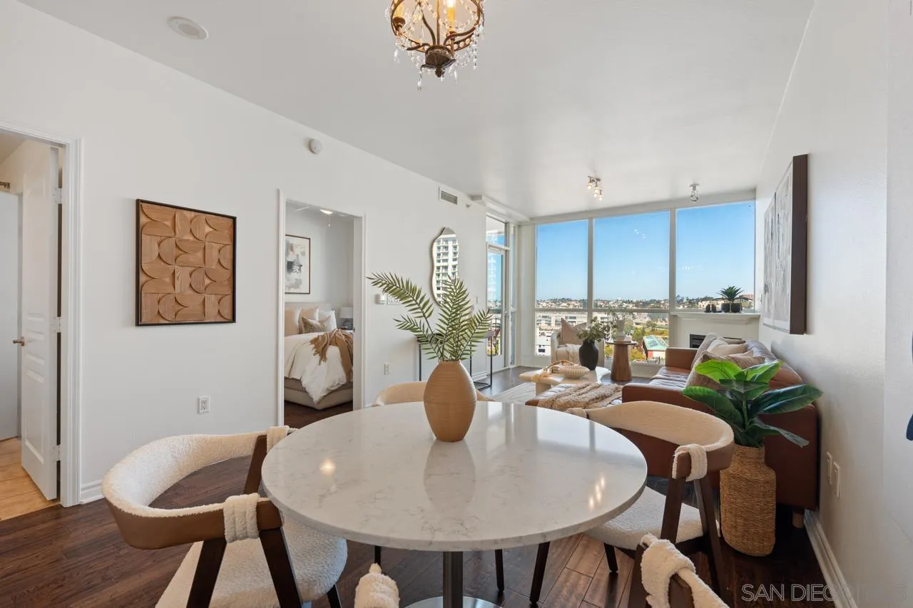 300 W Beech St Unit 1305