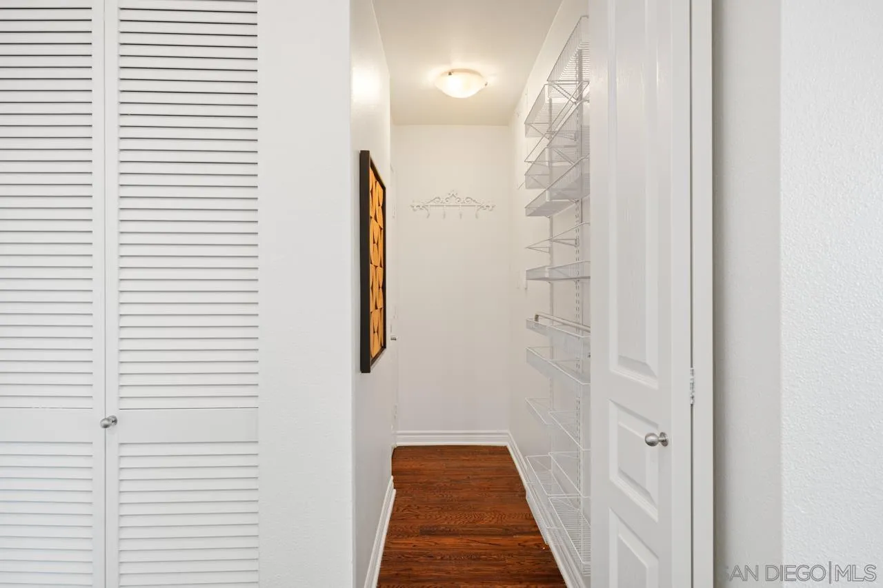 300 W Beech St Unit 1305