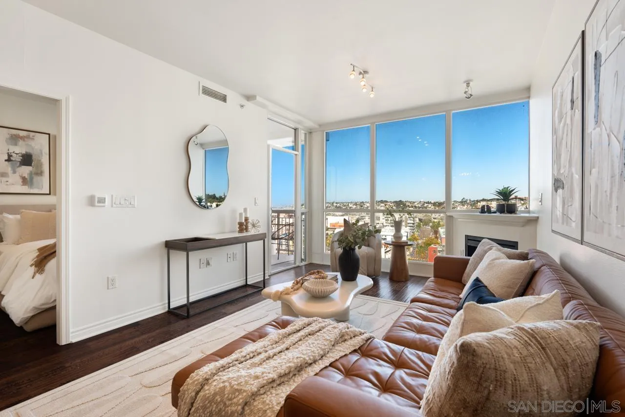 300 W Beech St Unit 1305