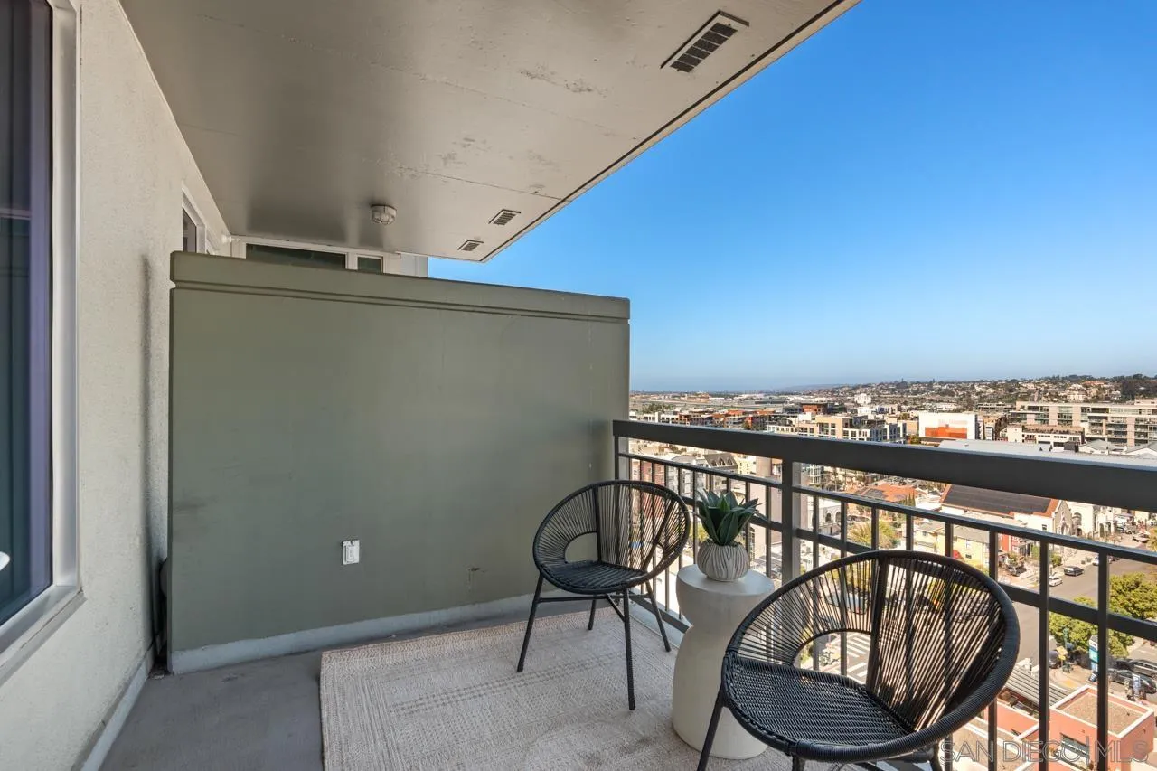 300 W Beech St Unit 1305