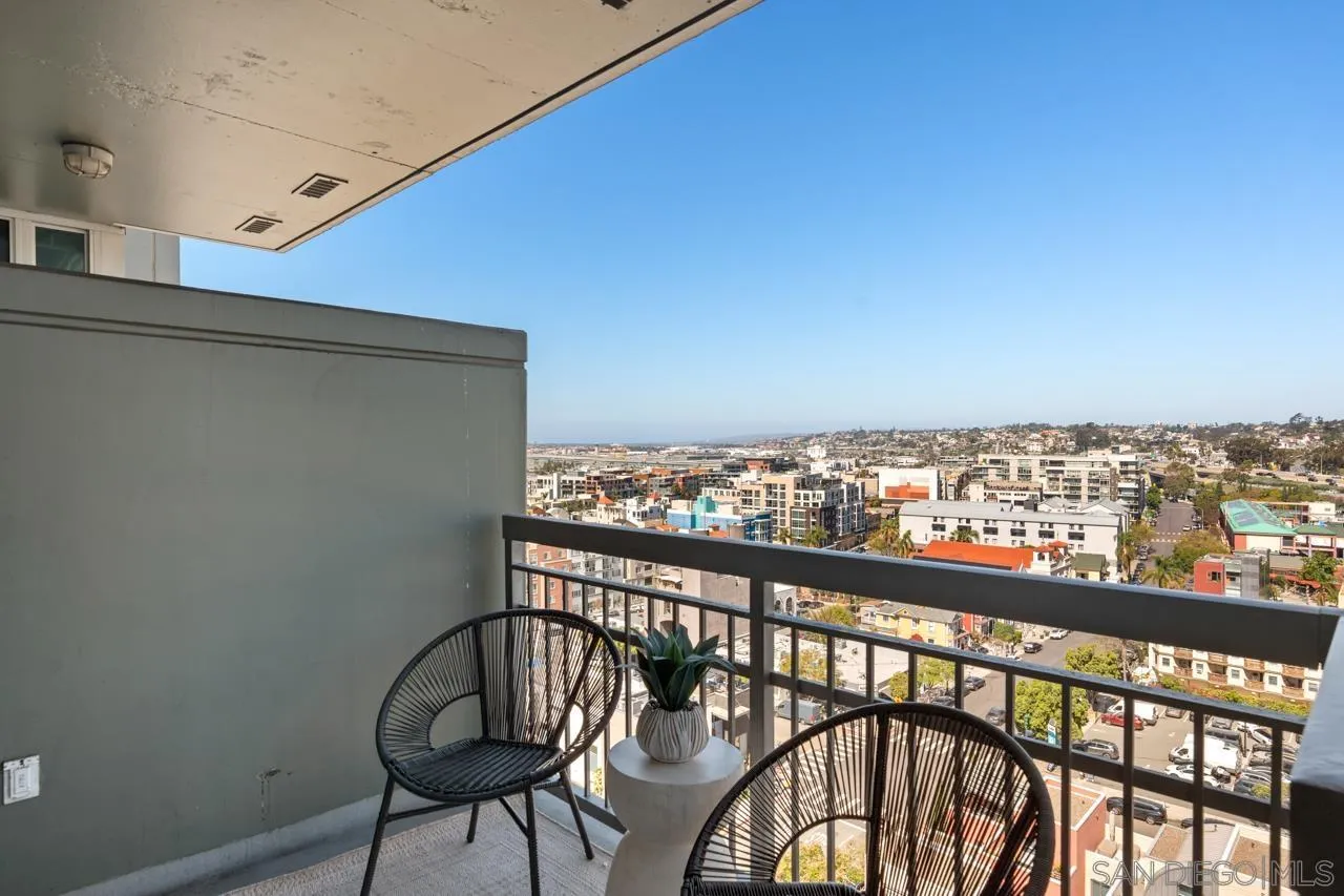 300 W Beech St Unit 1305