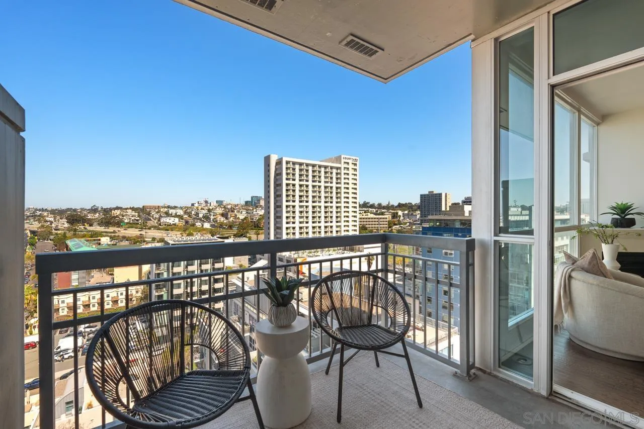 300 W Beech St Unit 1305