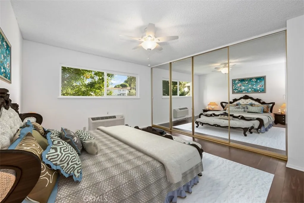 2394 Via Mariposa W Unit: 2H