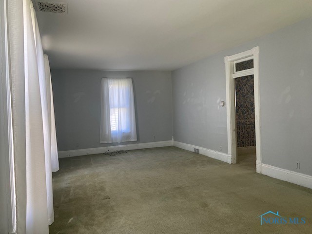 111 Rhodes Avenue
