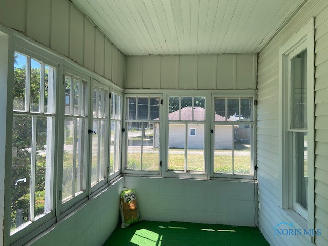 111 Rhodes Avenue