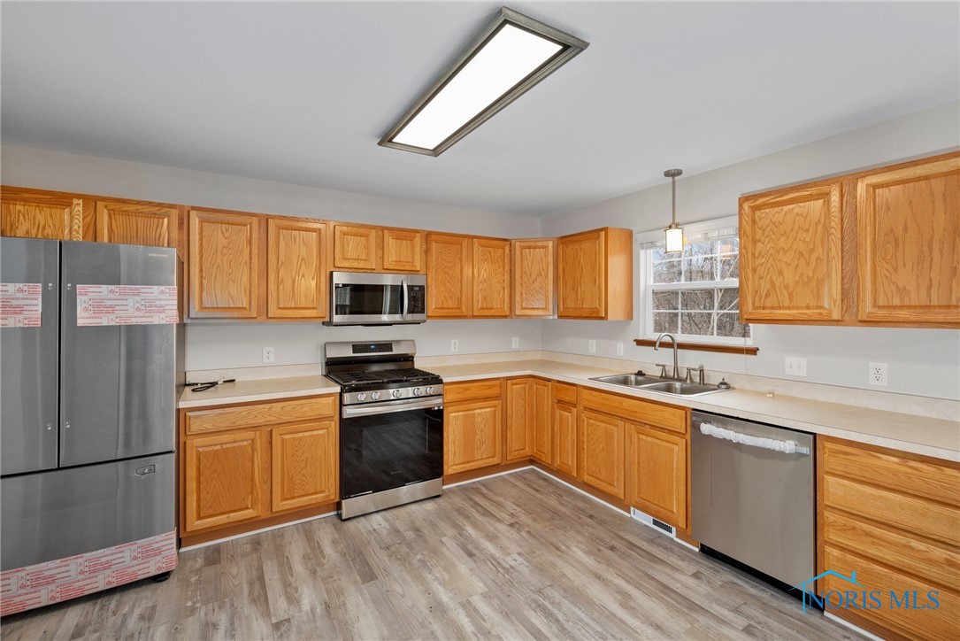 634 Highland Creek Court