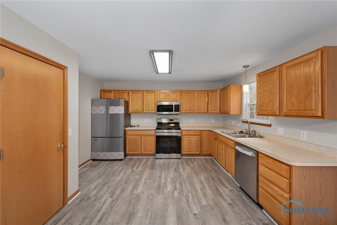 634 Highland Creek Court