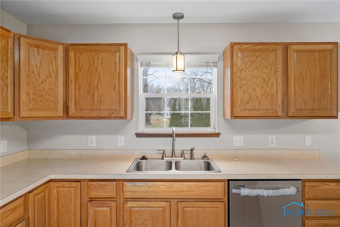 634 Highland Creek Court