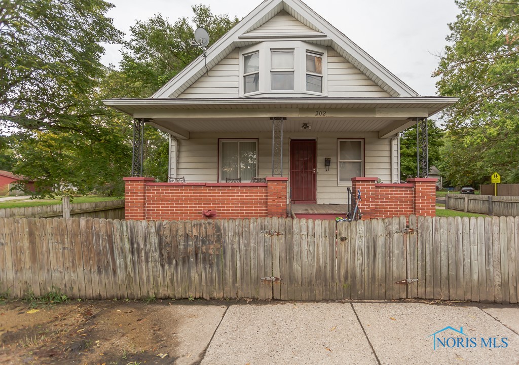 202 Lake Shore Avenue