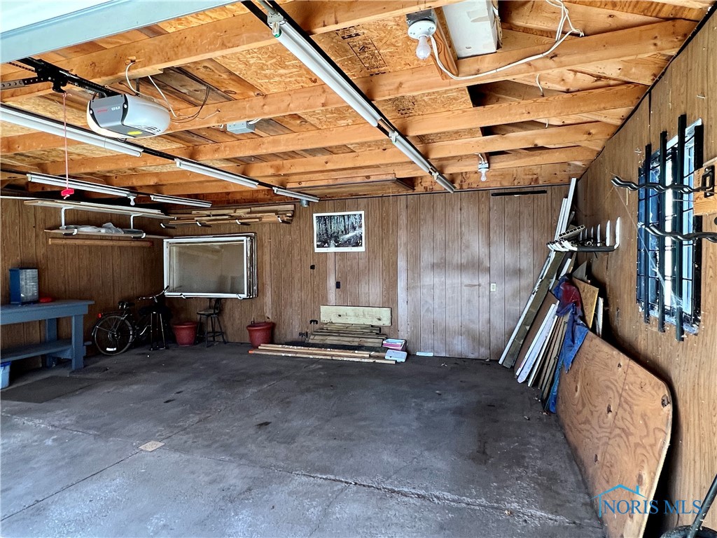 330 W Poinsetta Avenue