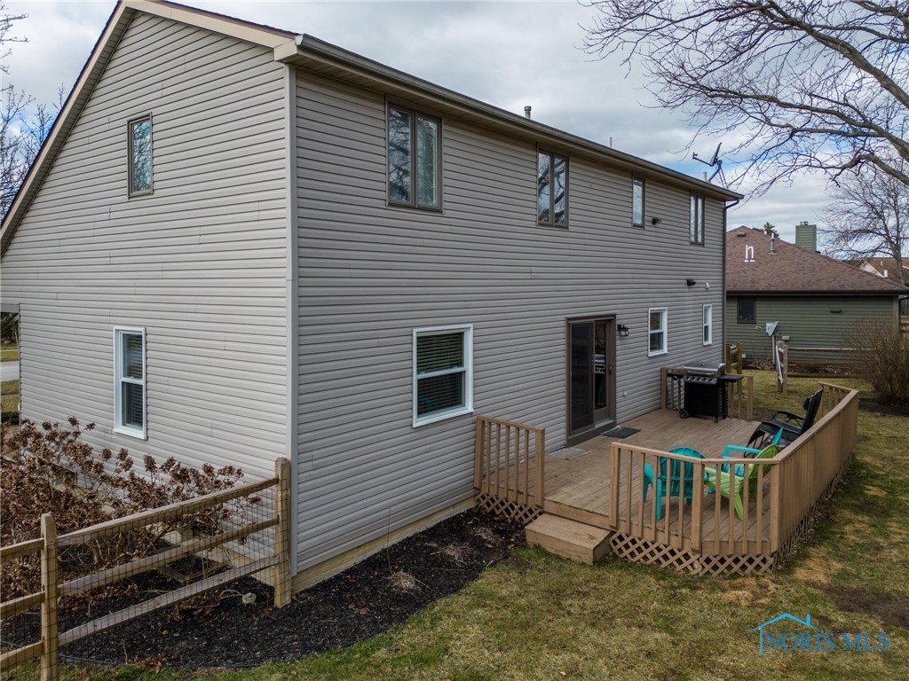 1586 Rosewood Drive