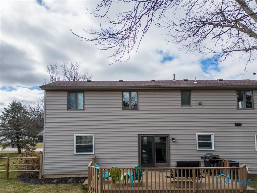 1586 Rosewood Drive