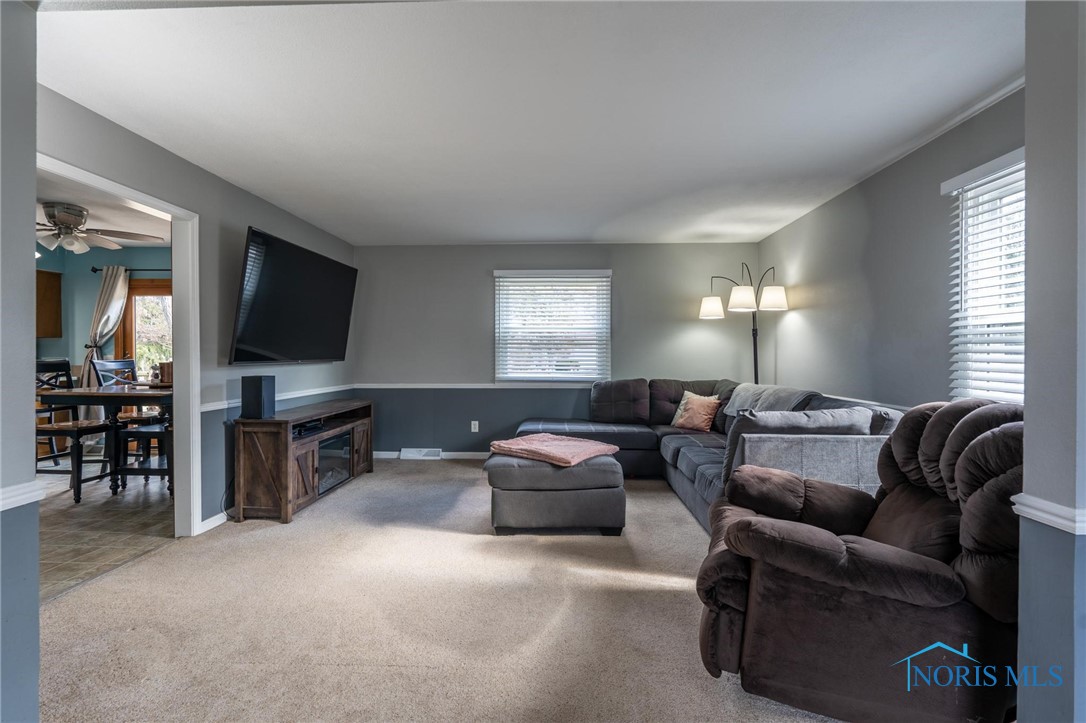1586 Rosewood Drive