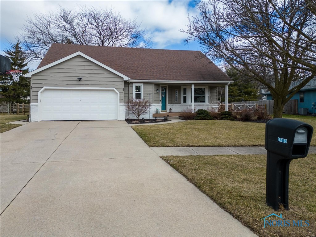 1586 Rosewood Drive