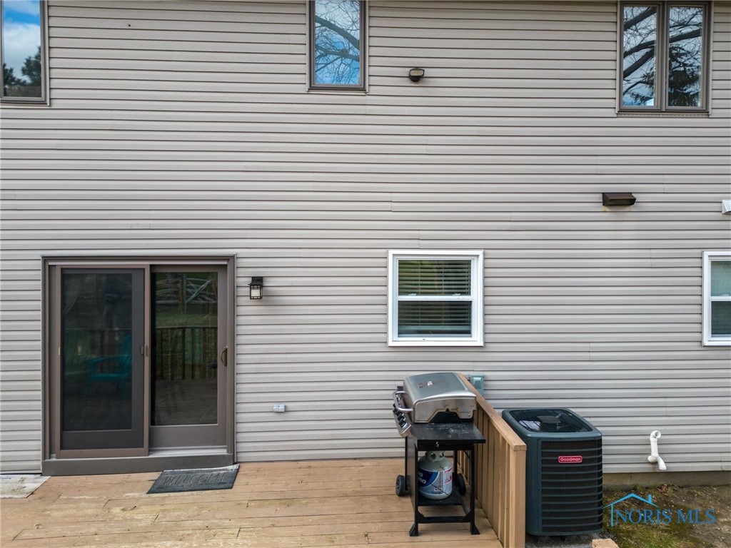 1586 Rosewood Drive