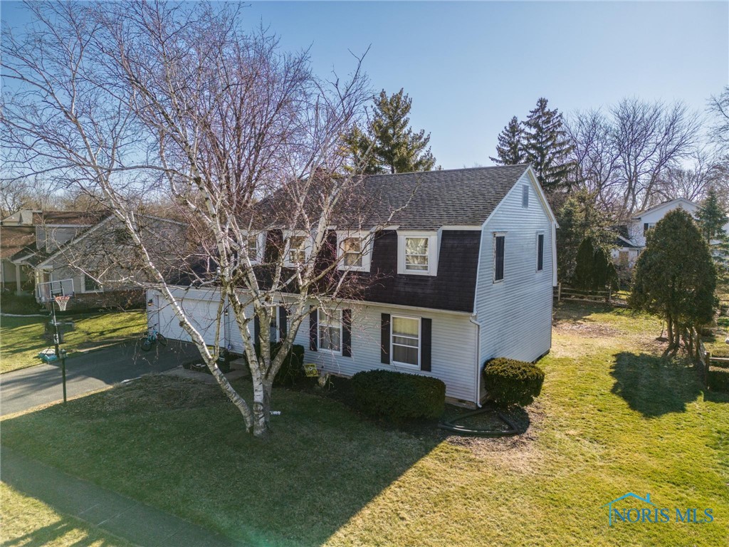 715 Oak Knoll Drive