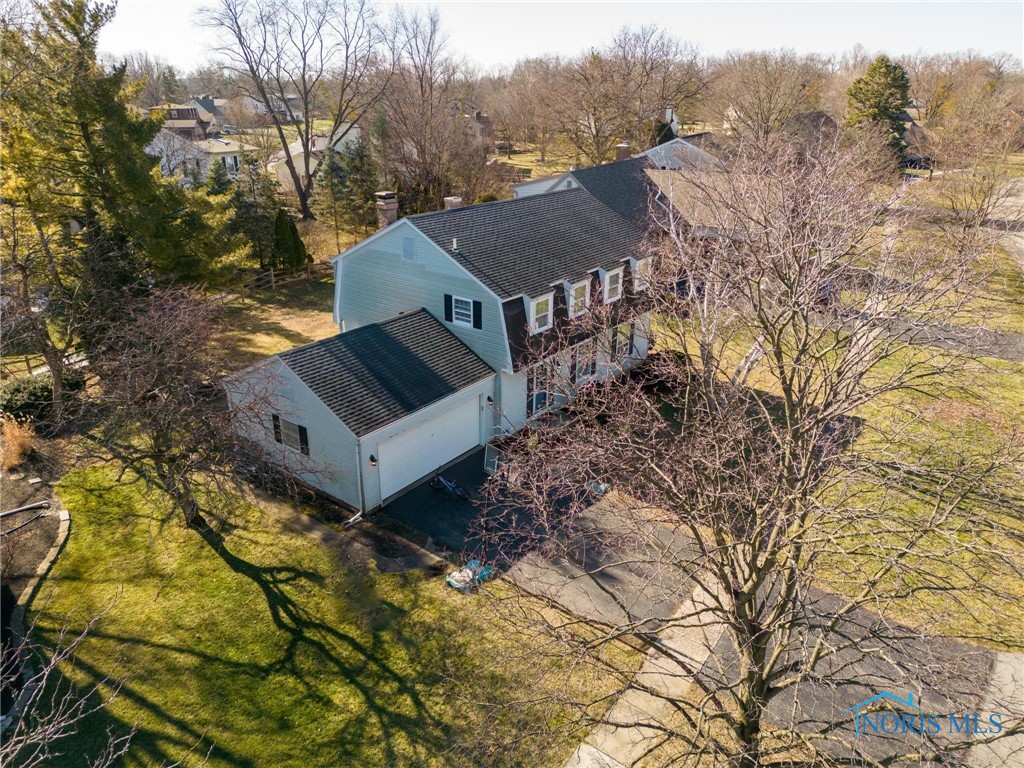 715 Oak Knoll Drive