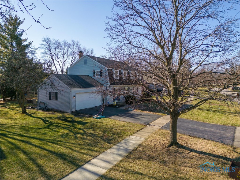 715 Oak Knoll Drive