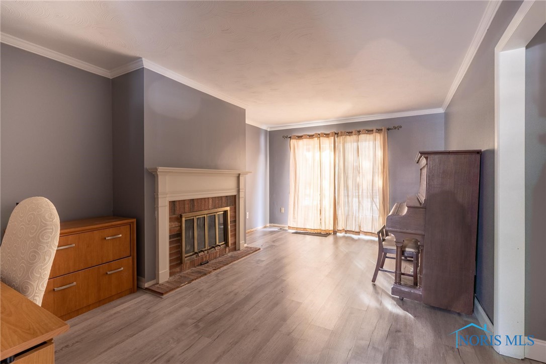 715 Oak Knoll Drive