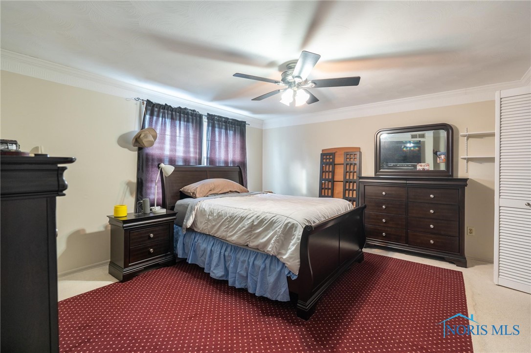 715 Oak Knoll Drive