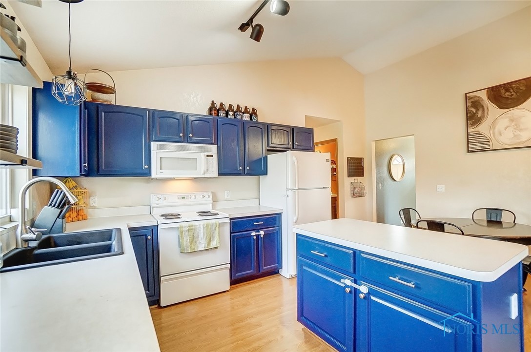 5513 Allison Lane