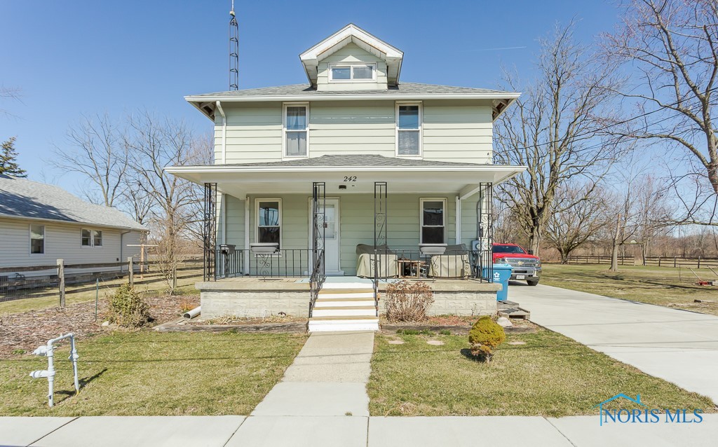 242 W Perry Street
