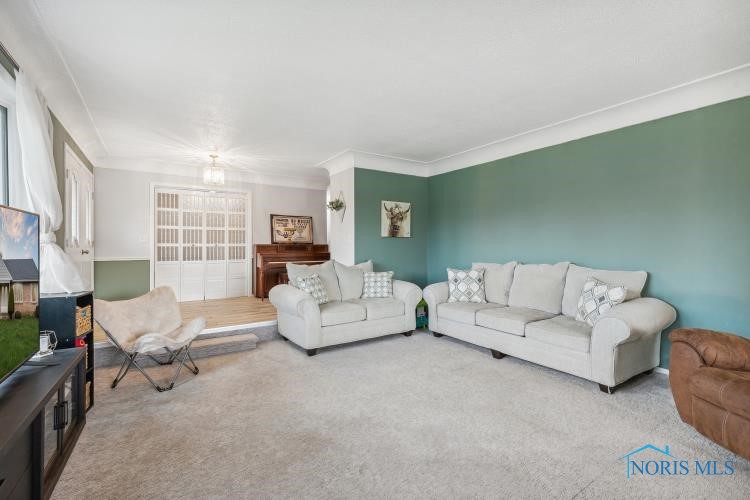 3927 Pickle Road