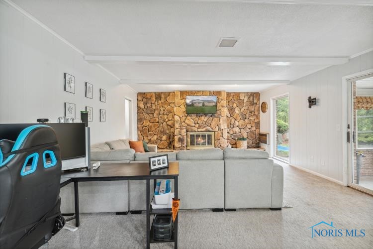 3927 Pickle Road
