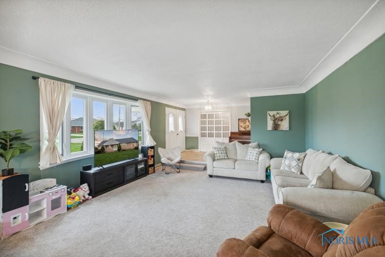 3927 Pickle Road