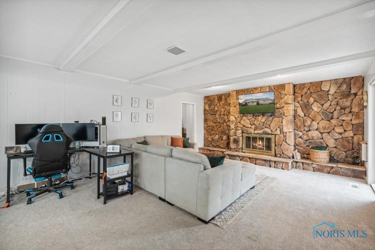 3927 Pickle Road