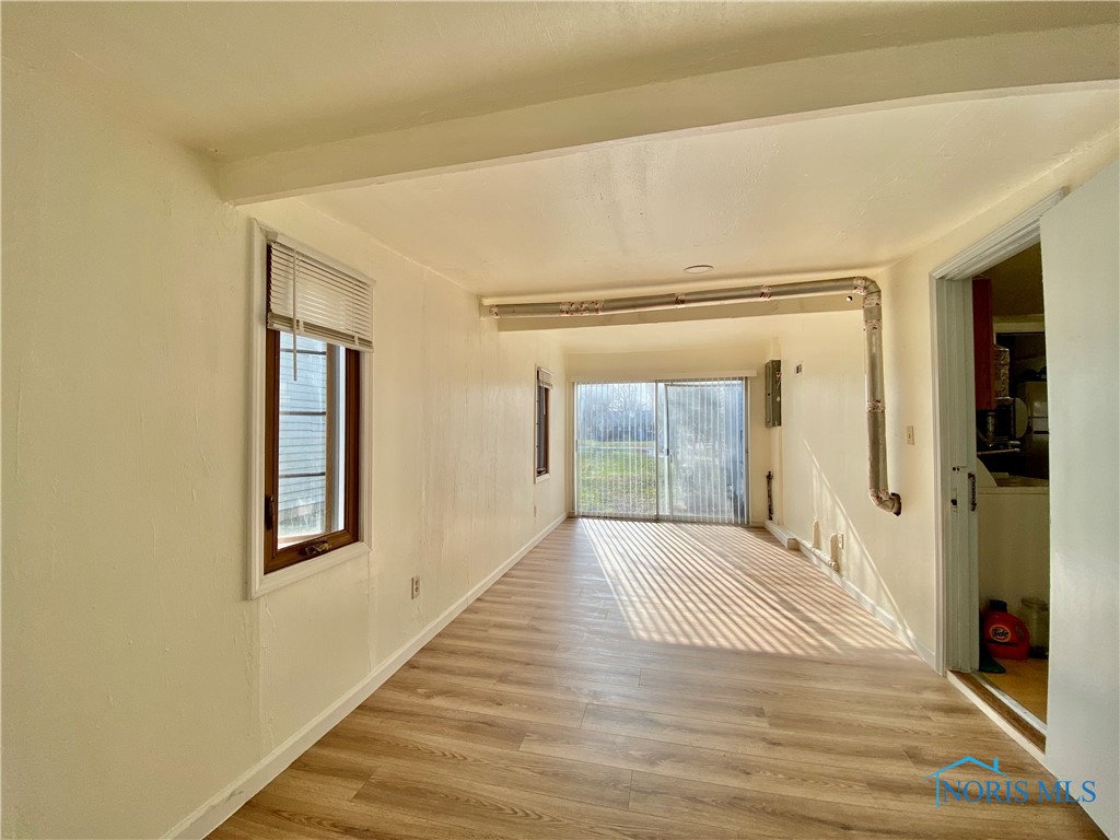 3328 Moffat Road